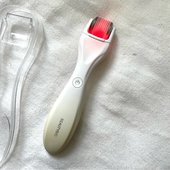 BeautyBio GloPRO Facial Microneedling Tool - Picture 2 of 5
